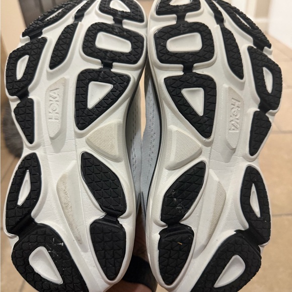 Hoka Black and White Bondi 8 Shoes - Picture 4 of 5